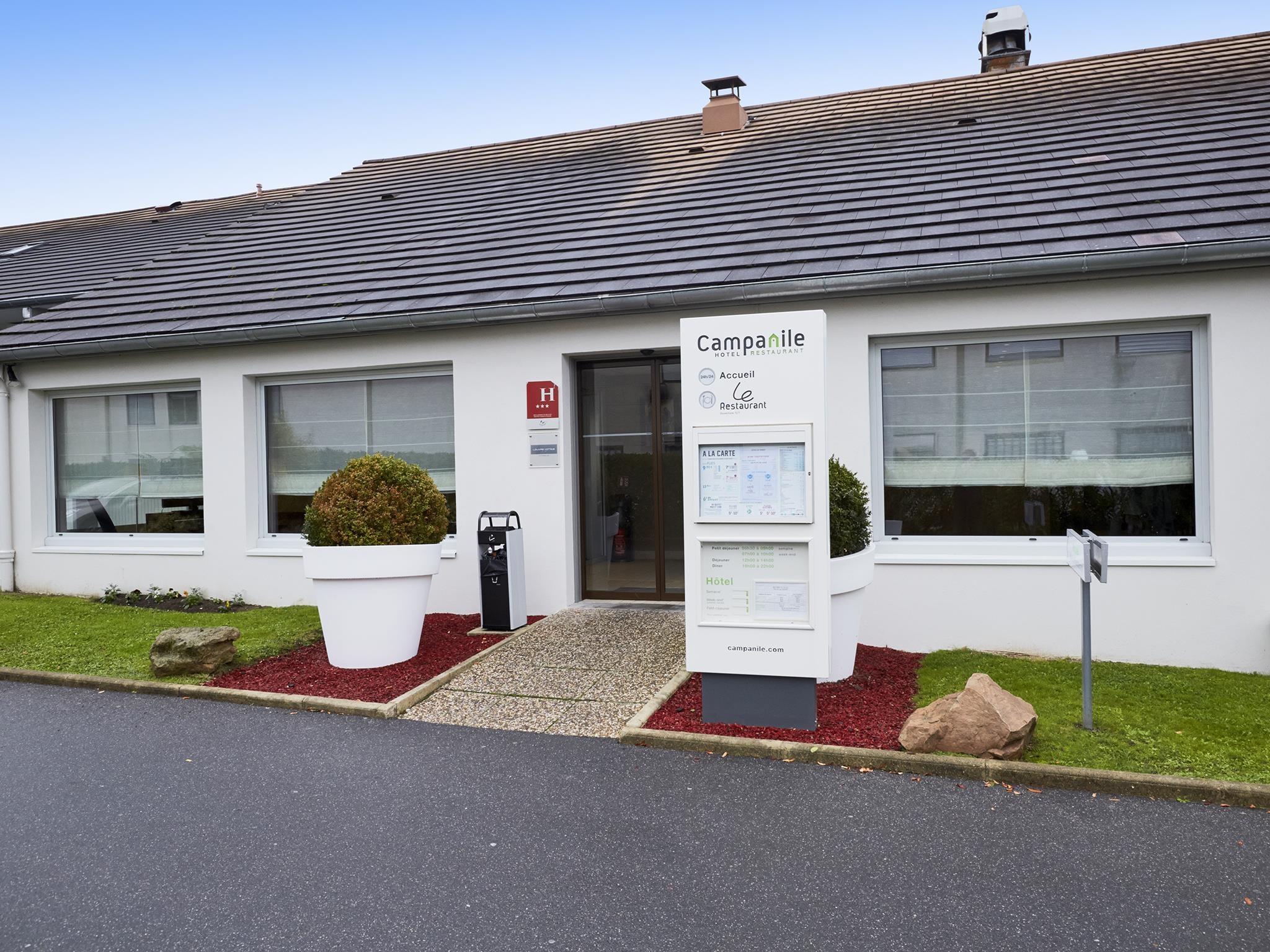 Hotel Campanile Montesson - Le Vésinet Exterior foto