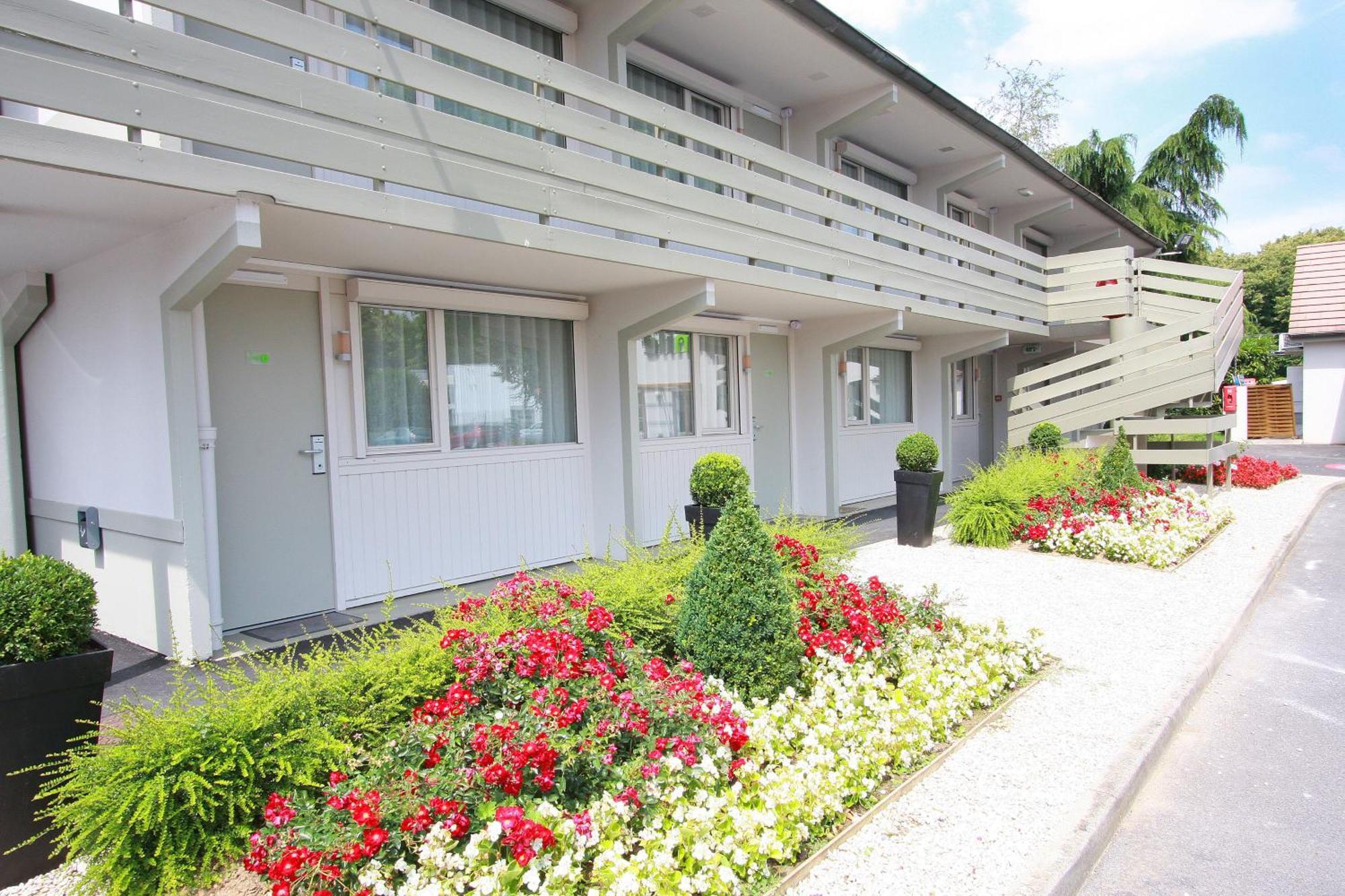 Hotel Campanile Montesson - Le Vésinet Exterior foto